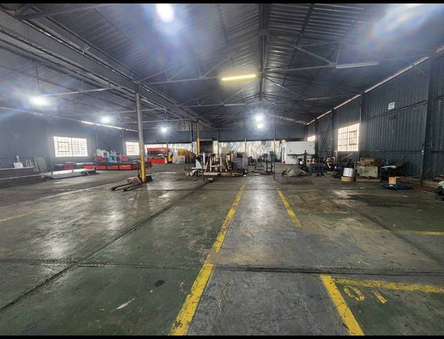 1,108M² WAREHOUSE TO LET IN WADEVILLE